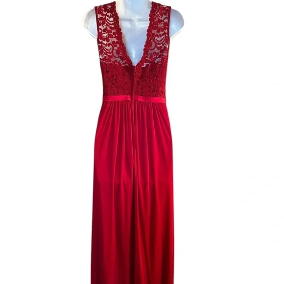 David's Bridal | Red Lace & Chiffon Cap Sleeve Dress | Bridesmaid - Picture 4 of 8